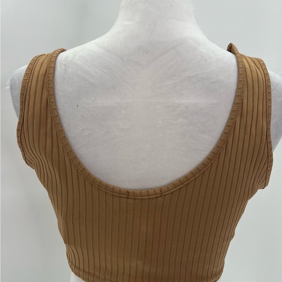 Boohoo Tan Ribbed Knit Scooped Cropped Tank Top Size 12 NWT - Picture 5 of 13